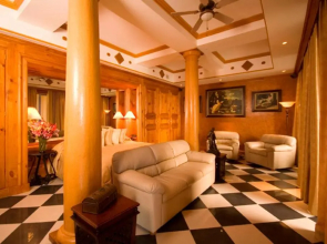 Zephyr Palace Luxury Hotel