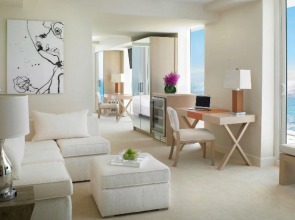 Отель Grand Beach Hotel Surfside West