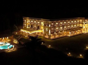 Montrose Golf Resort And Spa