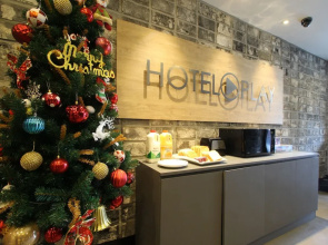 Play Hotel