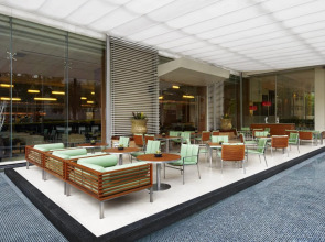 Courtyard by Marriott Bangkok