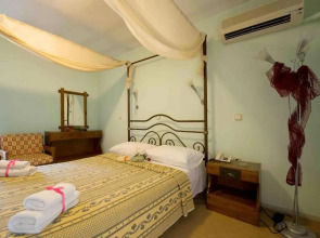 Lydia Hotel