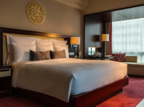 Renaissance Beijing Capital Hotel