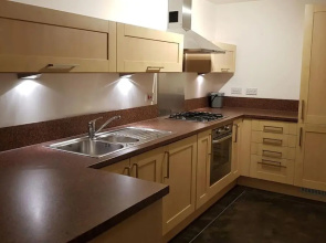 Lovely 2-bedroom flat with free parking