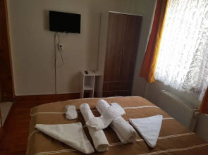 Canan Motel