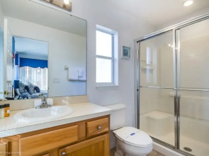 Stunning 4 Bed Home With Private Pool & Spa 249rd 4 Bedroom Villa by Redawning