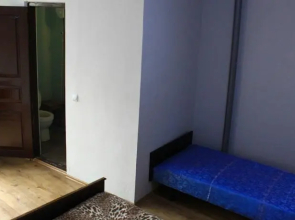 Leo Hostel