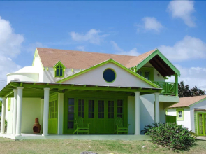 Beautiful Luxury two Bedroom Seaside Cottage at The Crane