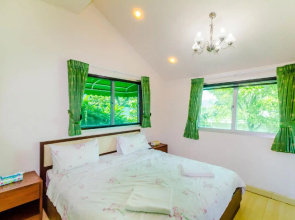 Chalong Hill Tropical Garden Homes