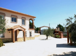 Peaceful Retreat in Alora for Families and Friends