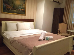 Sea Side Hotel