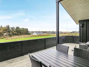 Modernized Seaside Retreat-by Traum