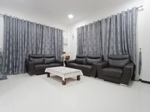 OYO 90203 Emma Sukma Homestay
