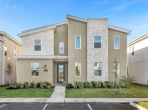 Upstay - Lakeview Mansion w Pool Spa and Cinema