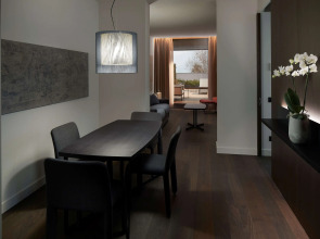 Отель Hilton Lake Como