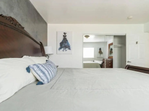 NEW 4Bd3Ba• 13mi Disney•Poker Room•BBQ•EV Car