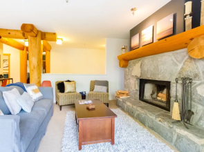 Family Home in Taulswood Ski In-Out