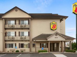 Gateway Inn & Suites