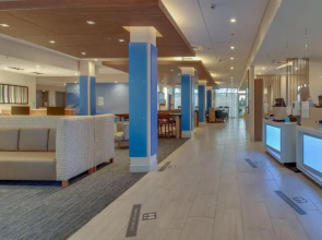 Holiday Inn Express & Suites Union City
