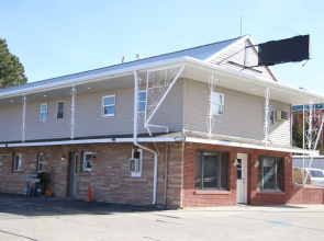 Townhouse Motel