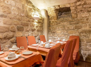 Austin's Saint Lazare Hotel