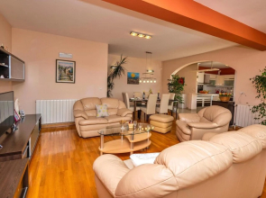 Nice Apartment in Igrane With 3 Bedrooms and Wifi