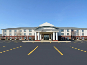 Holiday Inn Express Hotel & Suites Fort Atkinson by IHG