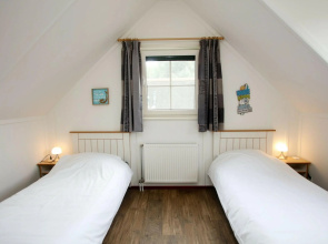 Restyled Country House With Dishwasher, on Texel Near the Sea