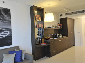 West All Suite Hotel Tel Aviv
