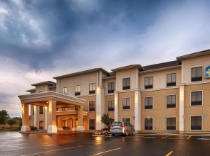 La Quinta Inn & Suites by Wyndham Lackawanna