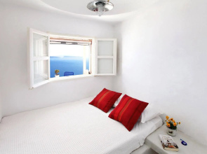 Menias Cave House