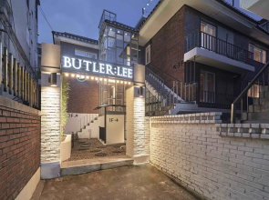 Butler:Lee Paulbaek