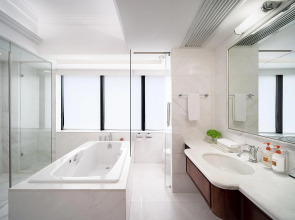 Crowne Plaza Hotel & Suites Landmark Shenzhen by IHG