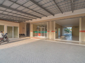 RedDoorz Plus near Syamsudin Noor Airport 3