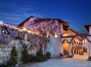 Vinifera Vineyards Hotel