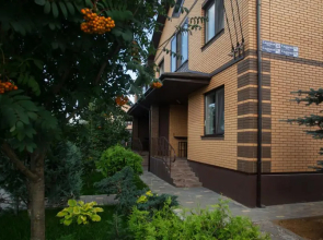 Poplar Guest Complex