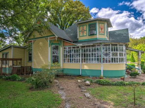 Russellville House w/ Garden - Walk to Main Street