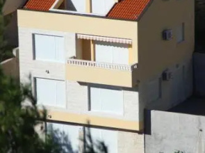 Apartments Villa Astra & Pinija