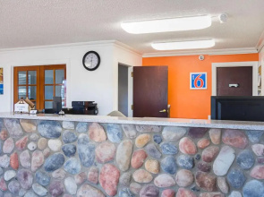 Super 8 Safford