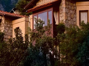 Dionysos Hotel