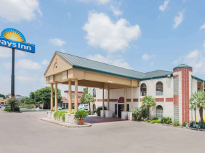 Days Inn by Wyndham New Braunfels
