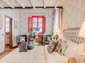 Villa Borbone - Perched on the Lucca Hills