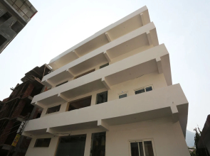 Capital O 35665 Yamnotri Retreat