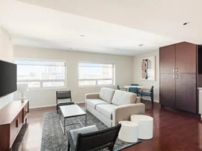 Stay Alfred on Jackson Street