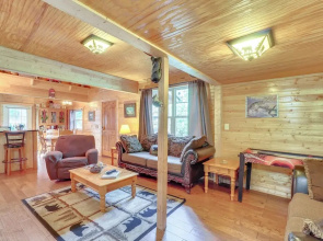 'just Fur Relaxin' Sevierville Cabin w/ Hot Tub!