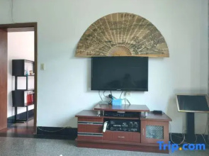 Tonglu Zhonghua Courtyard Homestay