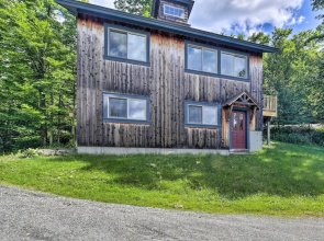 Airy & Bright Hideaway Near Smugglers' Notch!