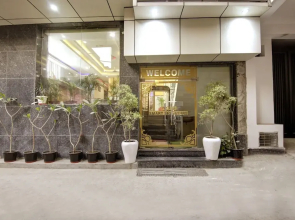 Hotel Armani Suites