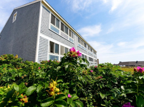 Edgewater Beach Resort, a VRI resort