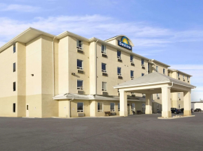 Days Inn - Moose Jaw